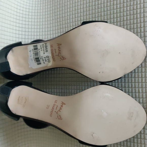 Le chateau heels - Picture 4 of 5